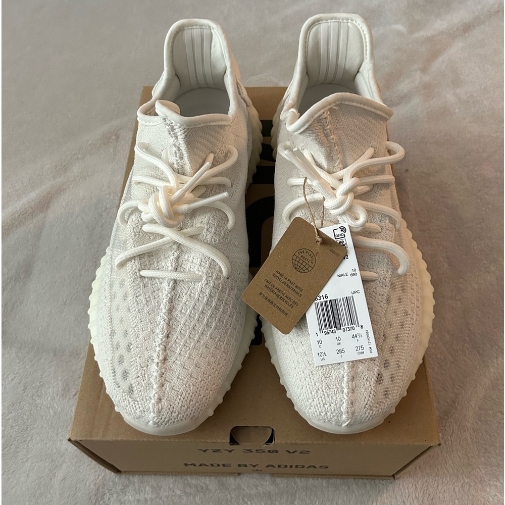 Brand New Yeezys 350 V2 REAL!!!